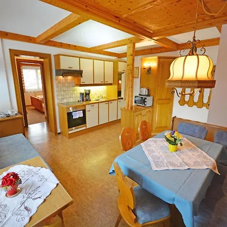 In Arzl-wald With Mountain Views Appartement *